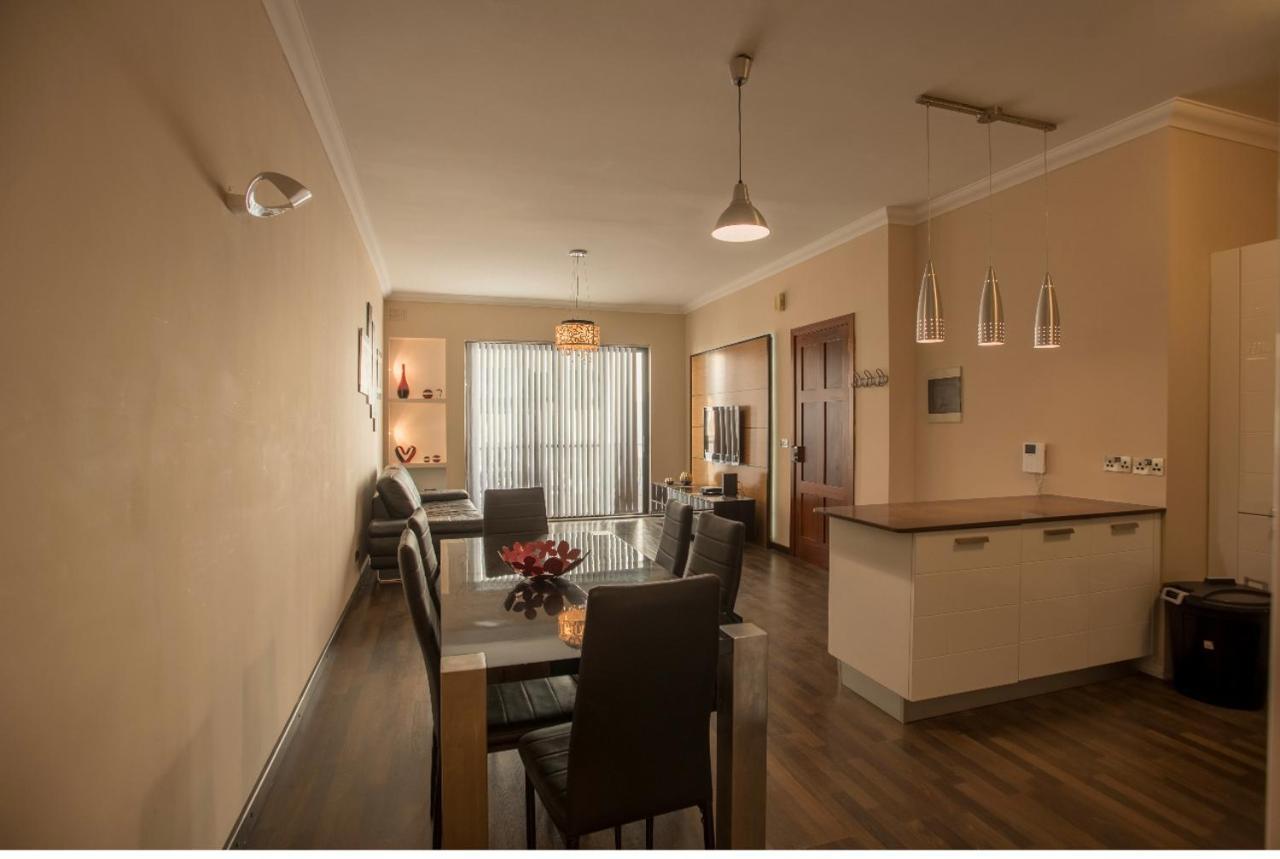 Bugibba Square Seaview 3 Bedroom Apartment 세인트폴스베이 외부 사진